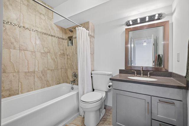 410 Groveland Avenue 702, Minneapolis, MN 55403