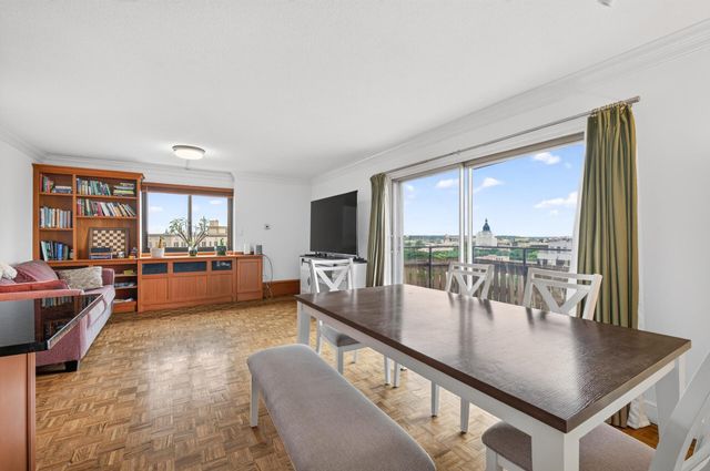 410 Groveland Avenue 702, Minneapolis, MN 55403
