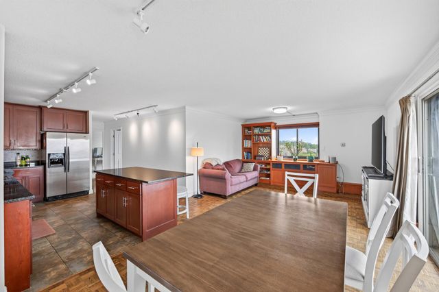 410 Groveland Avenue 702, Minneapolis, MN 55403
