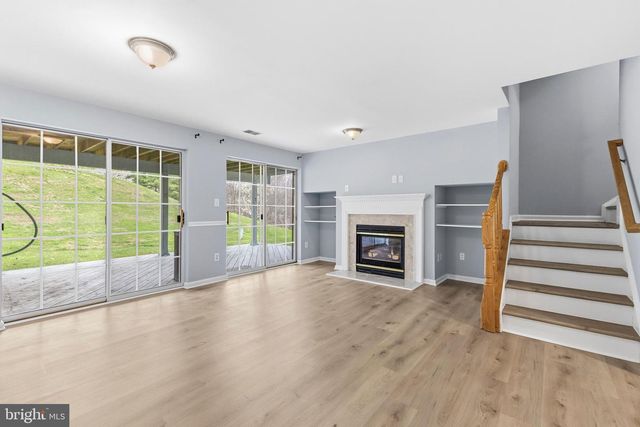 3971 HARTLAKE ST, Woodbridge, VA 22192