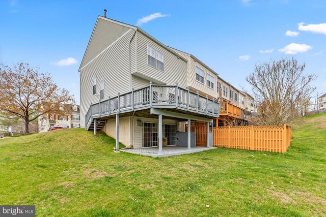 3971 HARTLAKE ST, Woodbridge, VA 22192