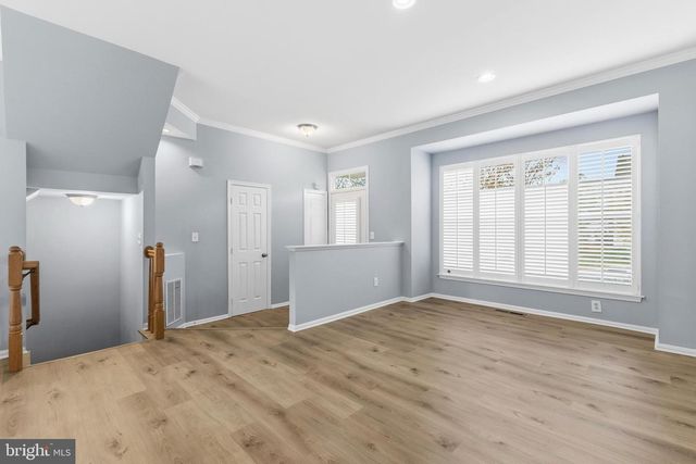 3971 HARTLAKE ST, Woodbridge, VA 22192