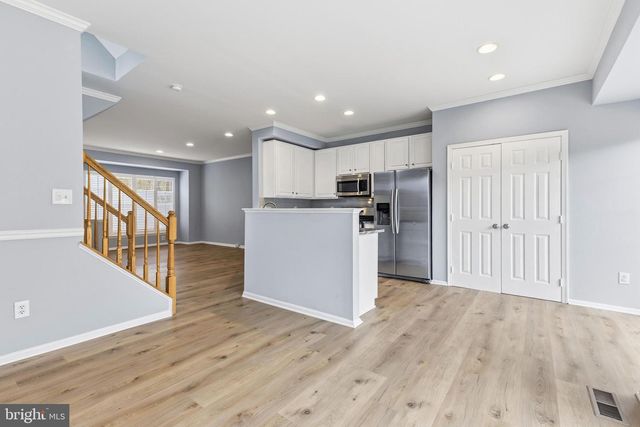 3971 HARTLAKE ST, Woodbridge, VA 22192