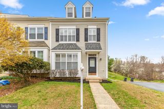 3971 HARTLAKE ST, Woodbridge, VA 22192
