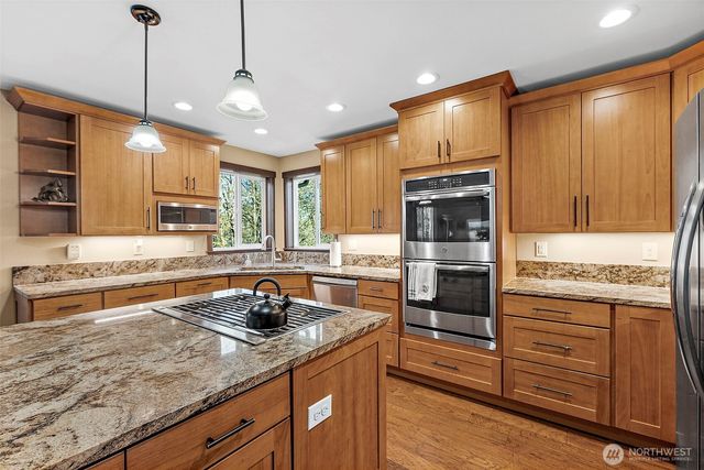 1312 203rd Avenue E, Lake Tapps, WA 98391