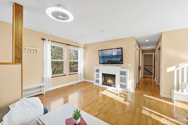 1312 203rd Avenue E, Lake Tapps, WA 98391