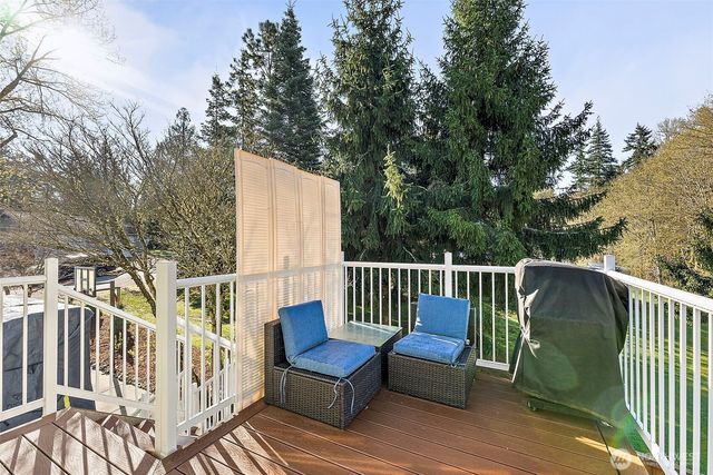 1312 203rd Avenue E, Lake Tapps, WA 98391