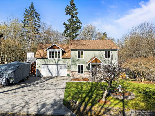 1312 203rd Avenue E, Lake Tapps, WA 98391