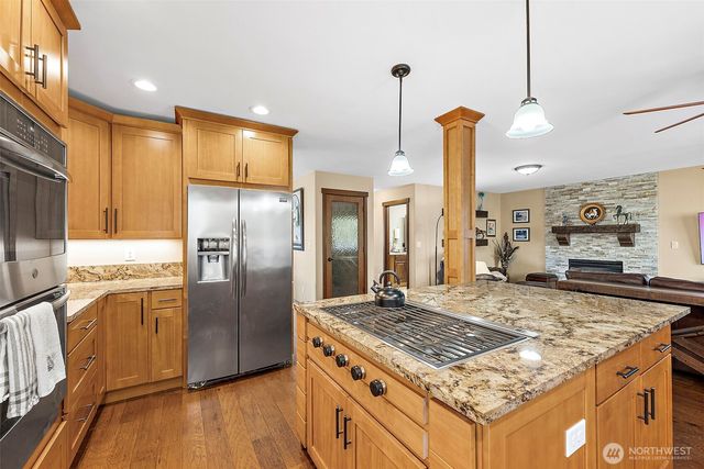 1312 203rd Avenue E, Lake Tapps, WA 98391