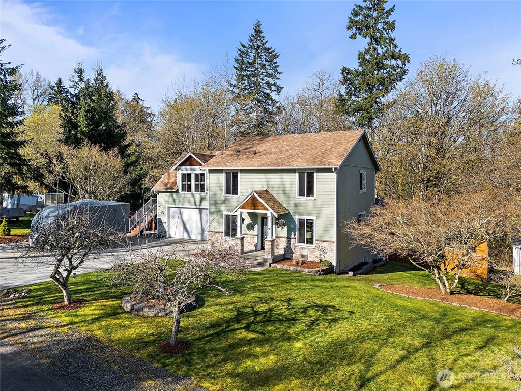 1312 203rd Avenue E, Lake Tapps, WA 98391