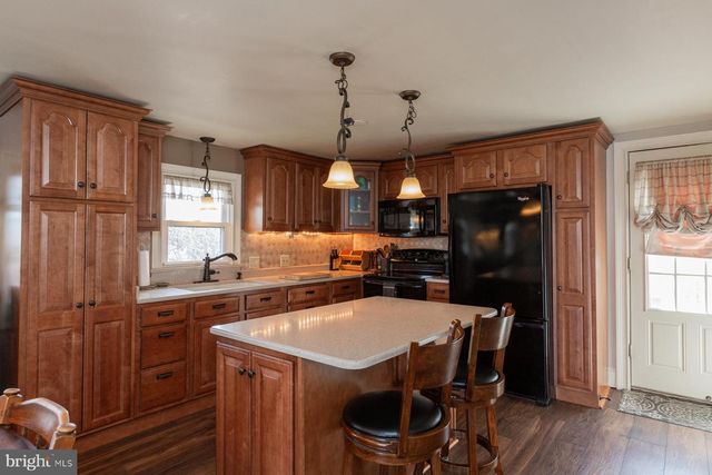 45 PLUM ST, Lititz, PA 17543