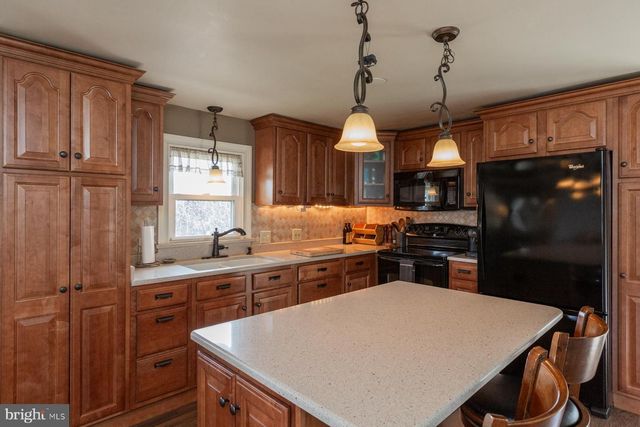 45 PLUM ST, Lititz, PA 17543