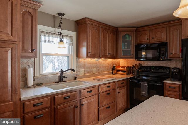 45 PLUM ST, Lititz, PA 17543