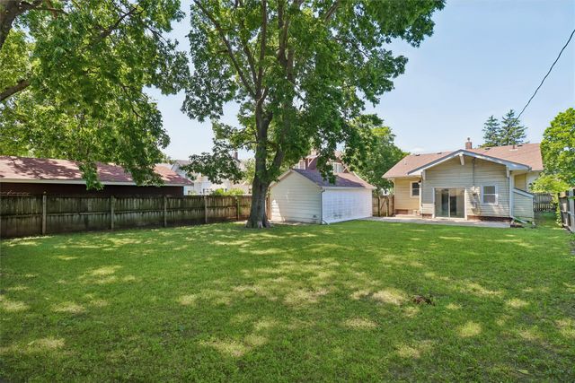 1805 E 12th Street, Des Moines, IA 50316