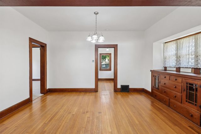 1805 E 12th Street, Des Moines, IA 50316