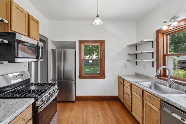 1805 E 12th Street, Des Moines, IA 50316