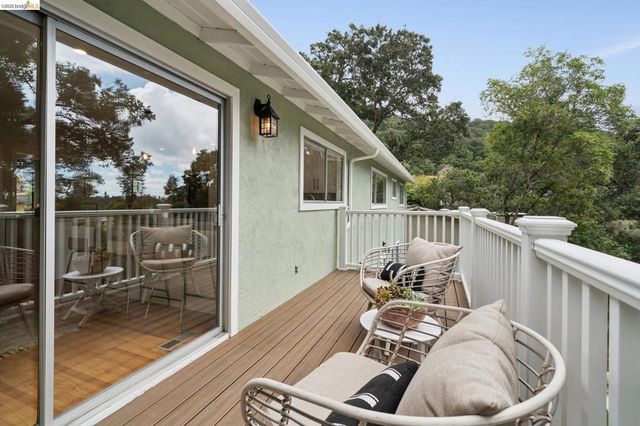 4325 Mountain View, Oakland, CA 94605