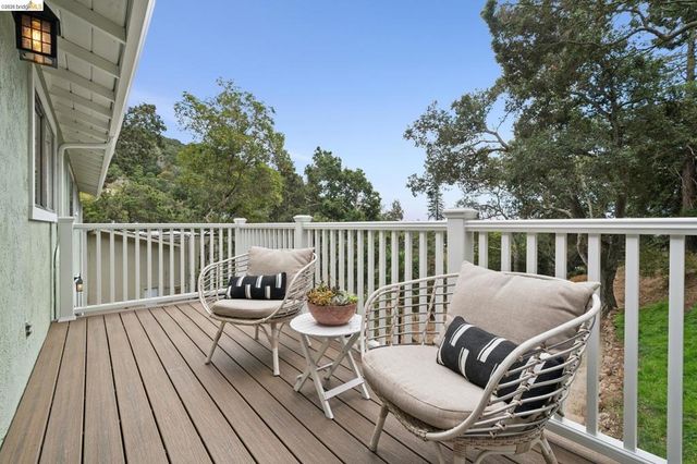 4325 Mountain View, Oakland, CA 94605