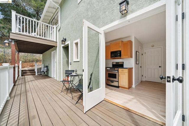 4325 Mountain View, Oakland, CA 94605