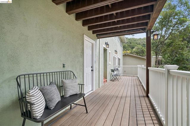 4325 Mountain View, Oakland, CA 94605