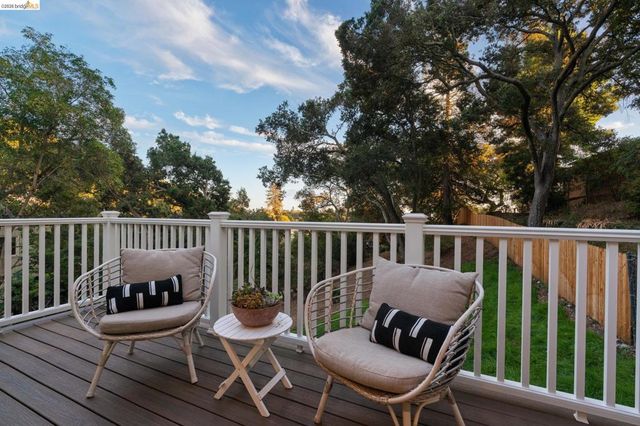 4325 Mountain View, Oakland, CA 94605