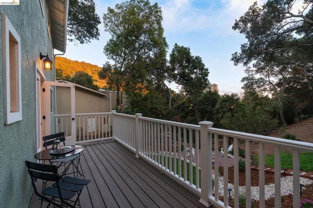 4325 Mountain View, Oakland, CA 94605