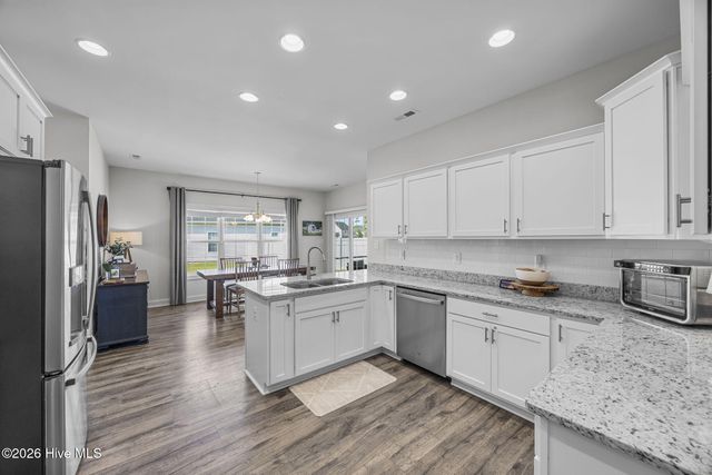 558 White Shoal Way, Sneads Ferry, NC 28460