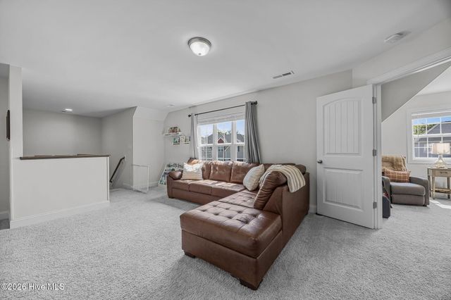 558 White Shoal Way, Sneads Ferry, NC 28460