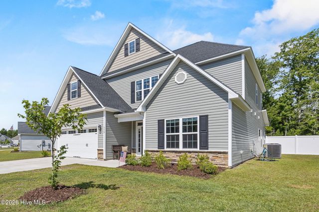 558 White Shoal Way, Sneads Ferry, NC 28460