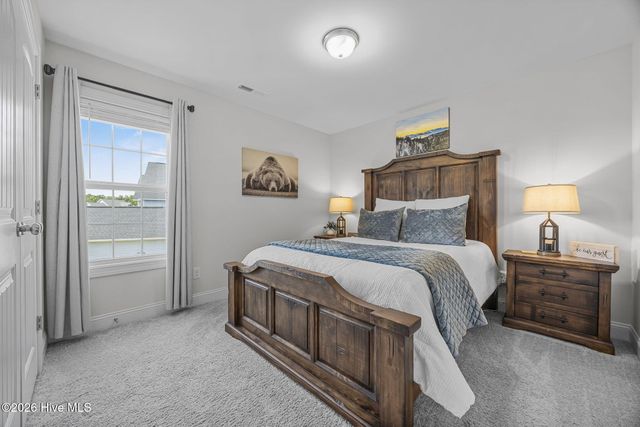 558 White Shoal Way, Sneads Ferry, NC 28460