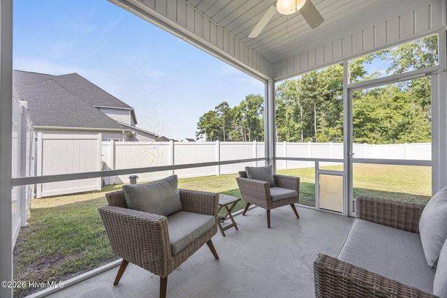 558 White Shoal Way, Sneads Ferry, NC 28460