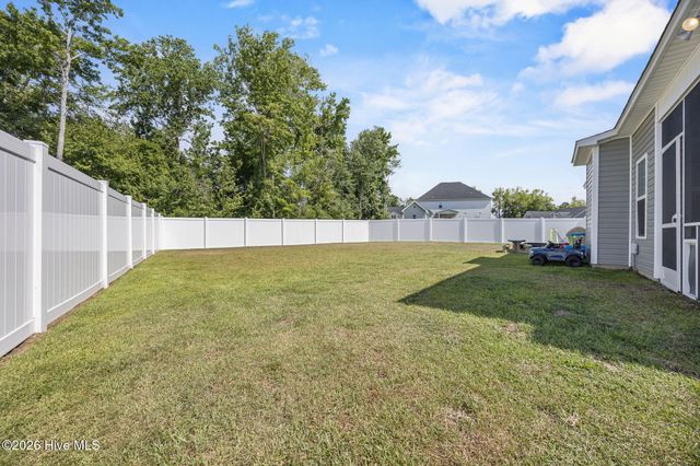 558 White Shoal Way, Sneads Ferry, NC 28460