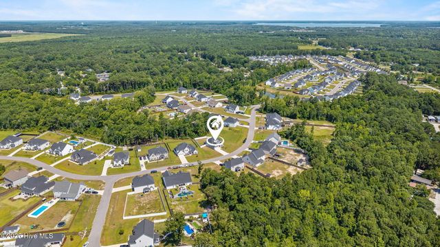 558 White Shoal Way, Sneads Ferry, NC 28460