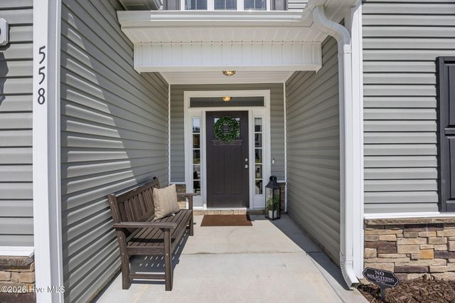558 White Shoal Way, Sneads Ferry, NC 28460