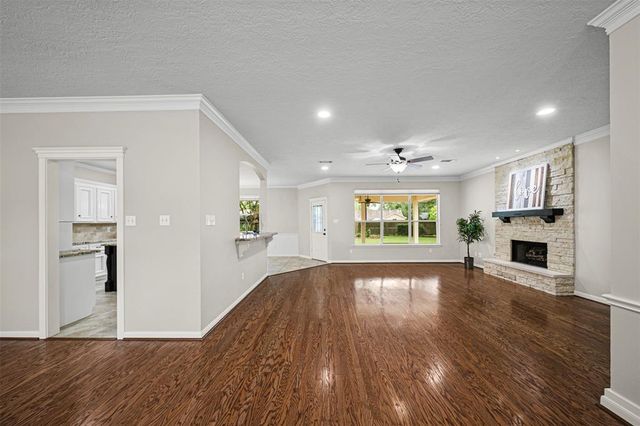 2452 Ripplewood Drive, Conroe, TX 77384