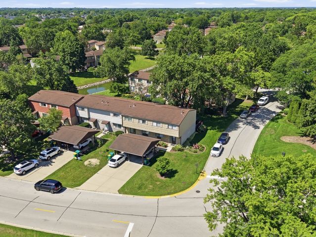 490 Tahoe Circle Drive, Wheeling, IL 60090