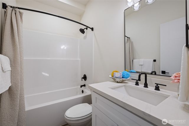 619 S 35th Street, Tacoma, WA 98418