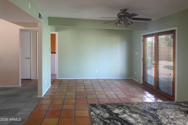 2934 E BERYL Avenue, Phoenix, AZ 85028