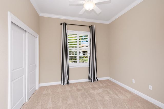 2040 Cove Ln, Roseville, CA 95747