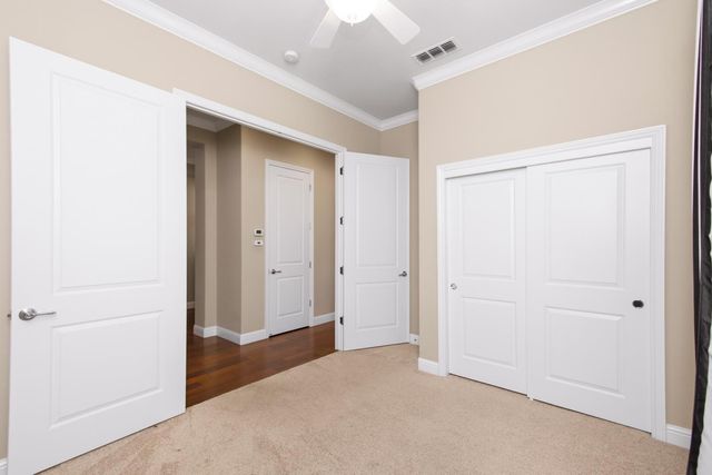 2040 Cove Ln, Roseville, CA 95747