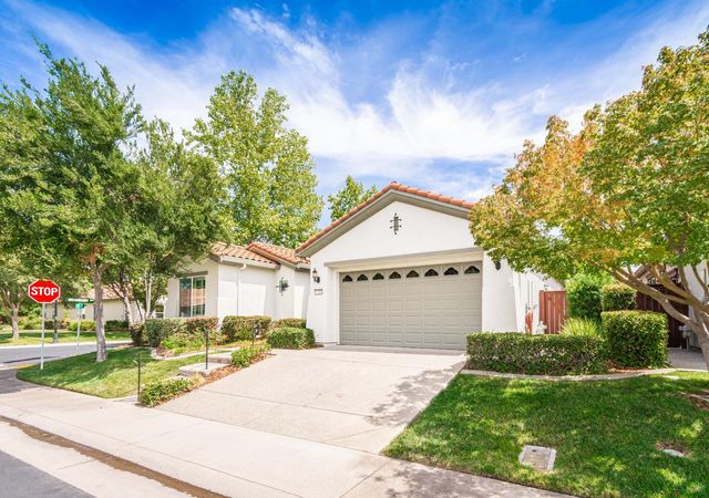2040 Cove Ln, Roseville, CA 95747