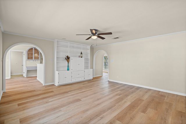 201 Gail Drive, Weatherford, TX 76085