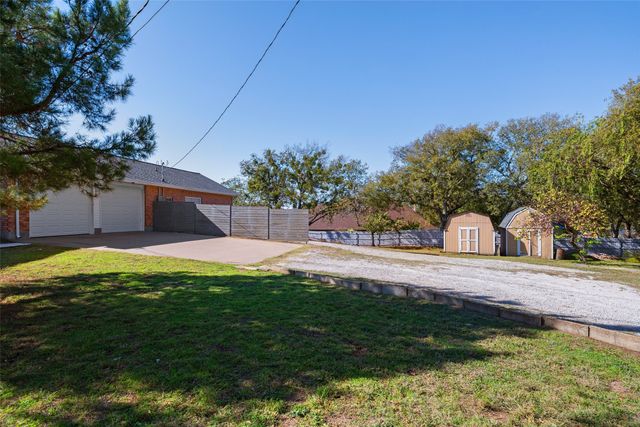 201 Gail Drive, Weatherford, TX 76085