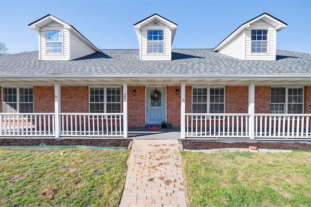 201 Gail Drive, Weatherford, TX 76085