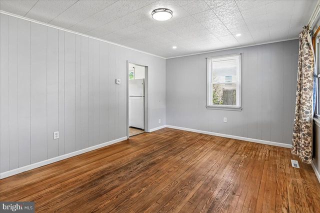 107 5TH AVE, Halethorpe, MD 21227