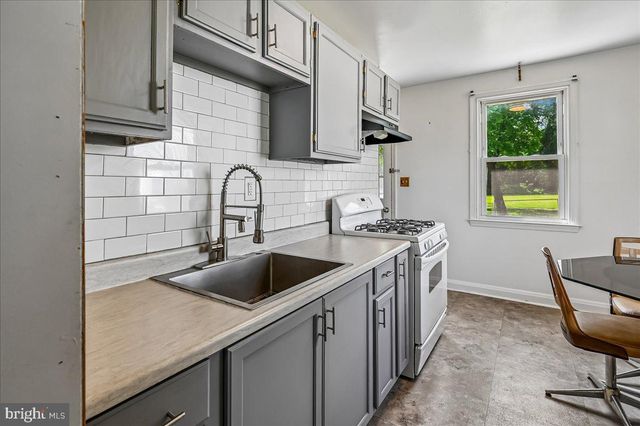 107 5TH AVE, Halethorpe, MD 21227