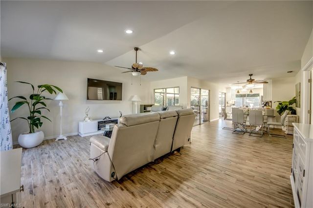 6425 Royal Woods DR, Fort Myers, FL 33908