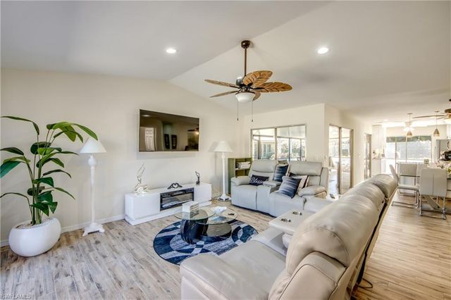 6425 Royal Woods DR, Fort Myers, FL 33908