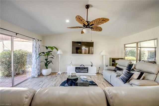 6425 Royal Woods DR, Fort Myers, FL 33908