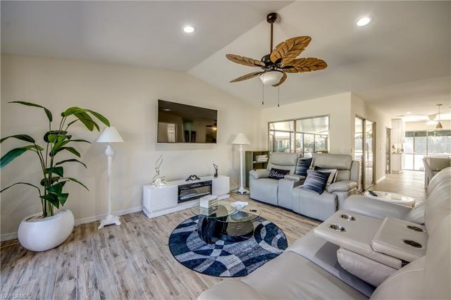 6425 Royal Woods DR, Fort Myers, FL 33908